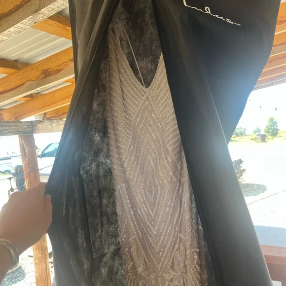 Beaded wedding dress - Picture 2 of 5